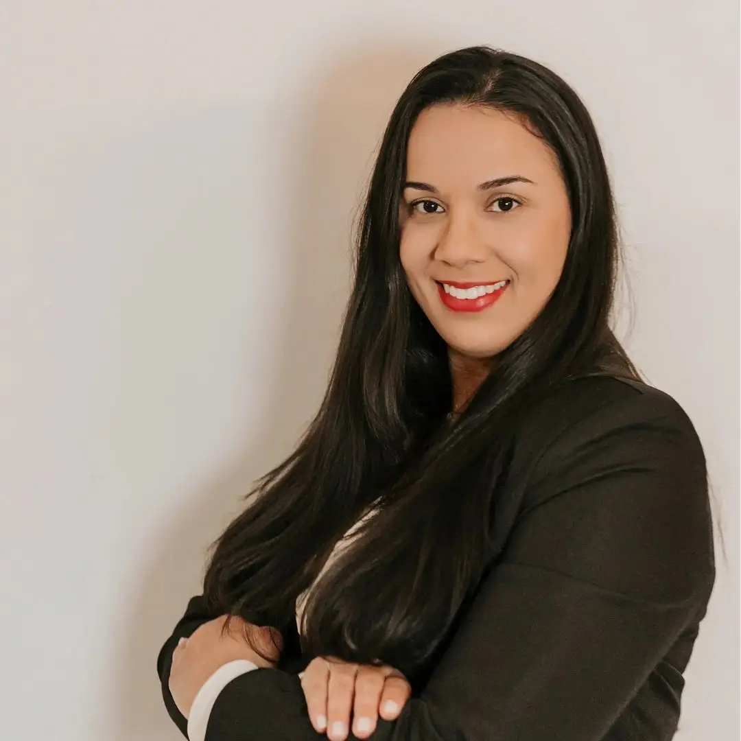 Dra. Nayara Siqueira